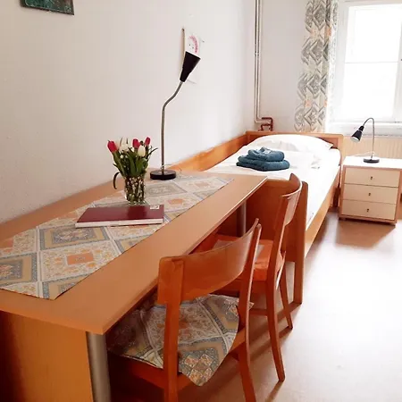 Malche Gäste Und Tagungshaus 27 * Bad Freienwalde