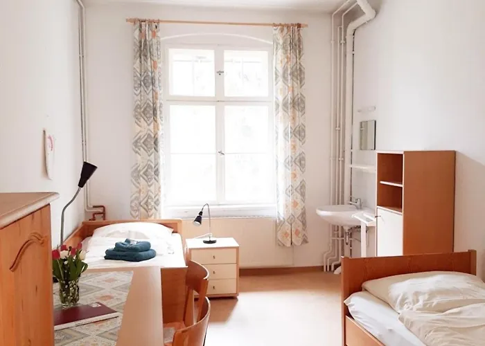 Malche Gaeste Und Tagungshaus 27 *